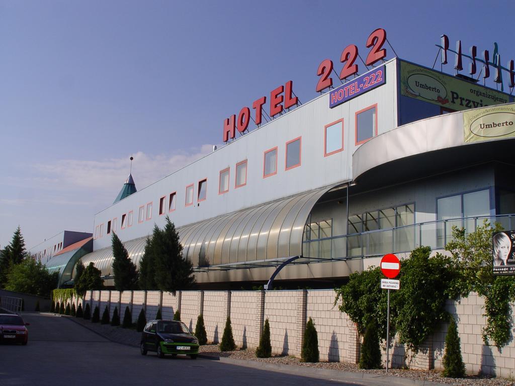 Hotel 222 波兹南 外观 照片